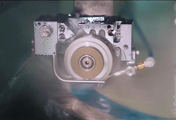 
:半导体材料在芯片生产制造过程中的关键性作用