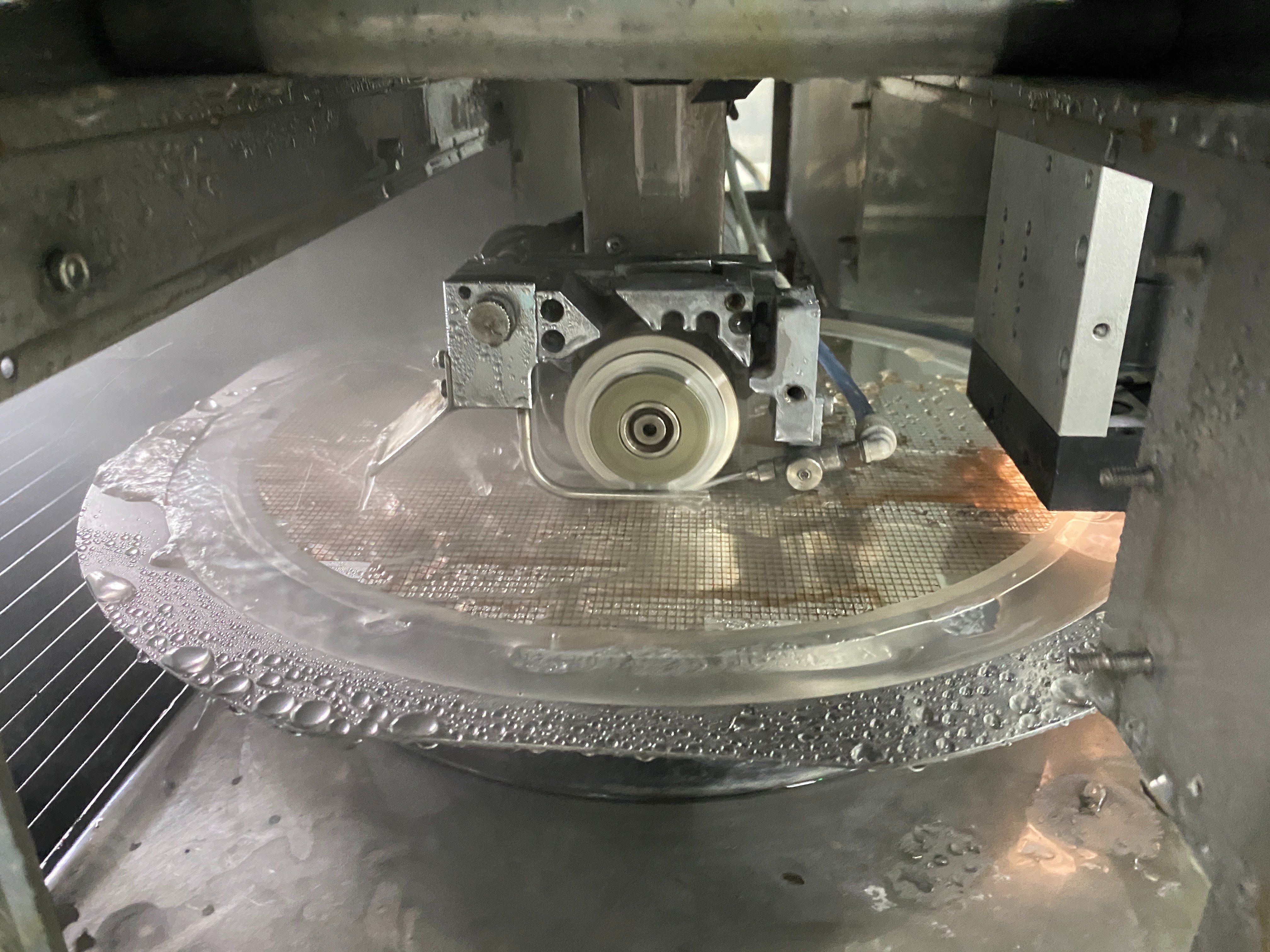 全自动划片机与半自动划片机怎么选？一文读懂选型关键